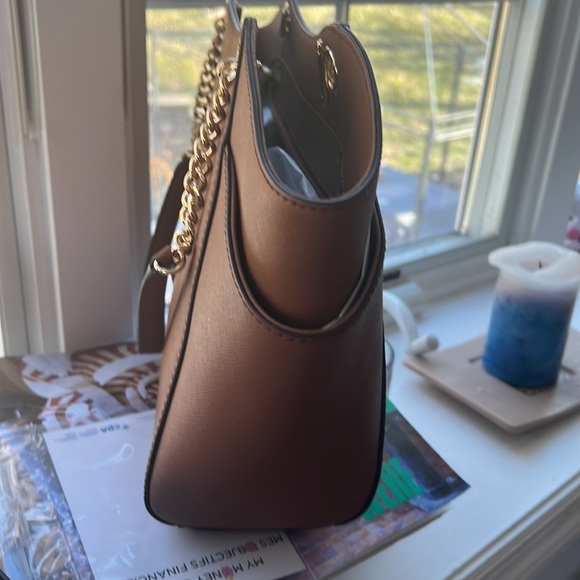 Michael Kors Jet Set Chain Tote - Picture 3 of 9